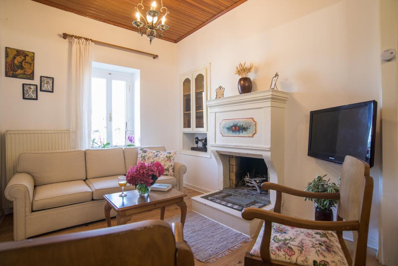 Guesthouse Simou With View 3 Bedrooms Aráhova Kültér fotó