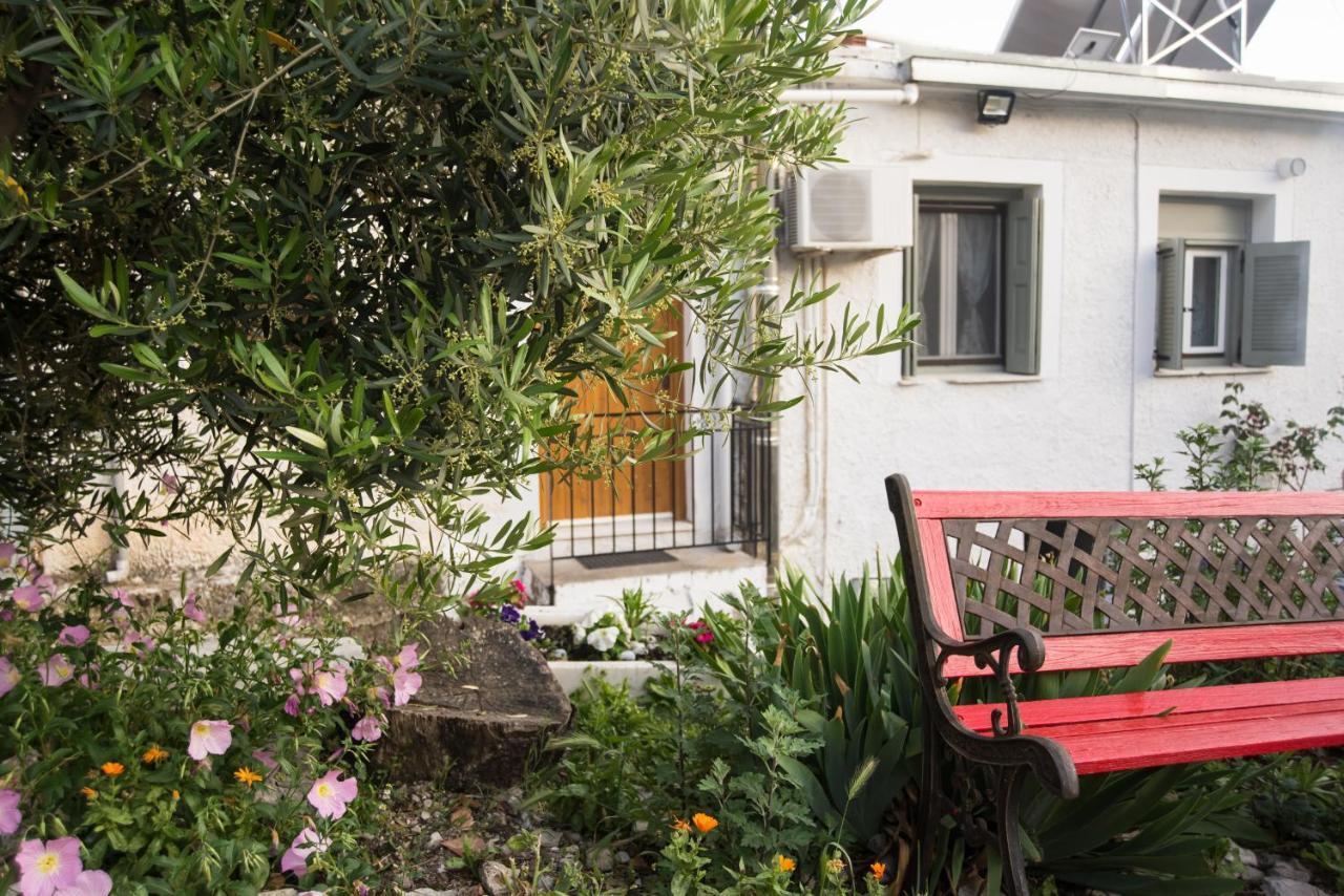 Guesthouse Simou With View 3 Bedrooms Aráhova Kültér fotó